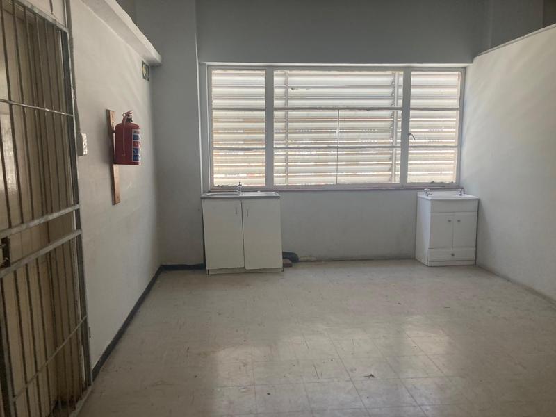 To Let Commercial Property for Rent in North End Eastern Cape